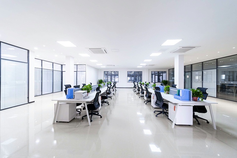 四川零零柒弱電工程公司帶你認(rèn)識(shí)，工廠辦公室場(chǎng)景下需要配備哪些安防設(shè)備？