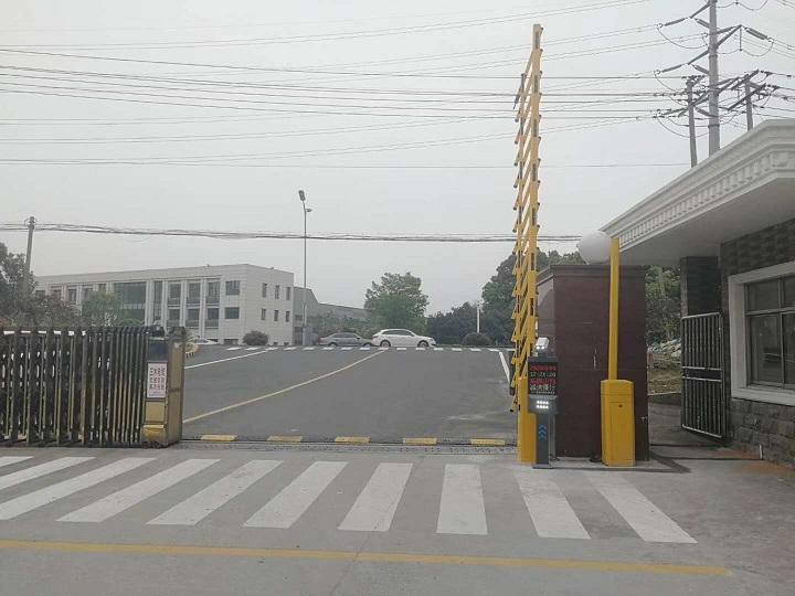 工廠車牌識(shí)別系統(tǒng)率低怎么解決？